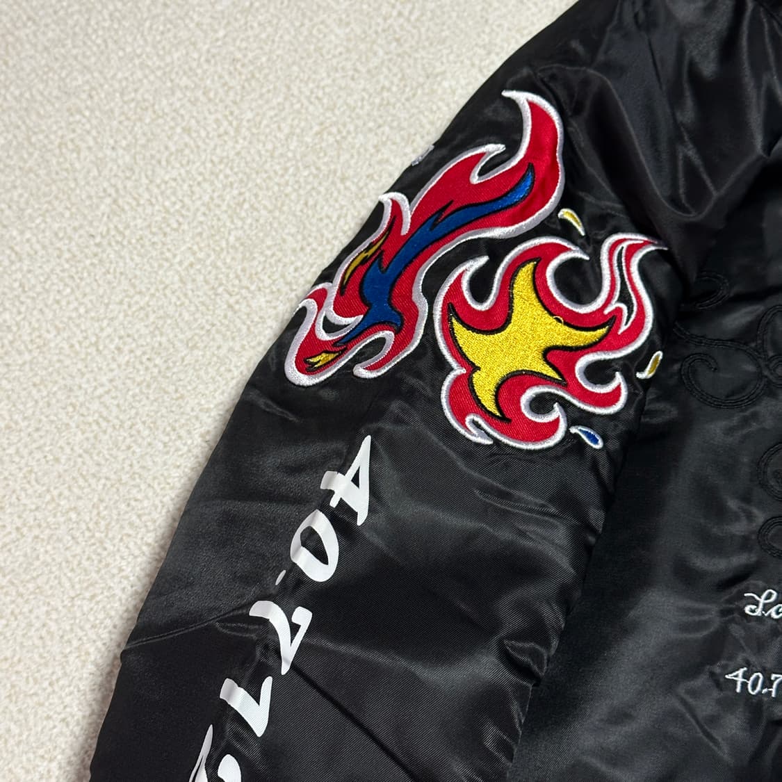 SCREENSHOT 바시티 봄버 재킷 상품이미지6