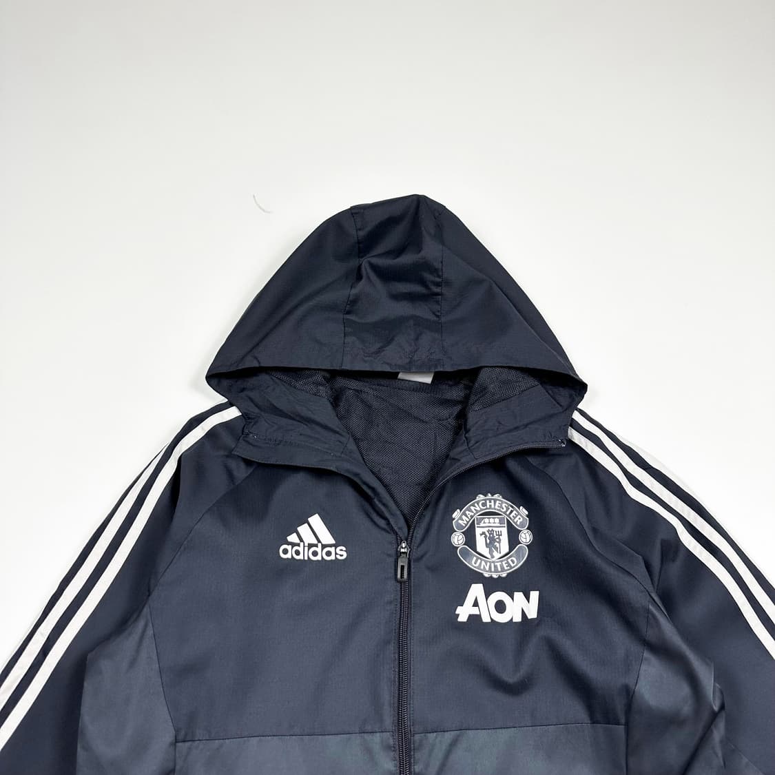 아디다스 맨유 AON 후디 박시 바람막이 M 상품이미지2