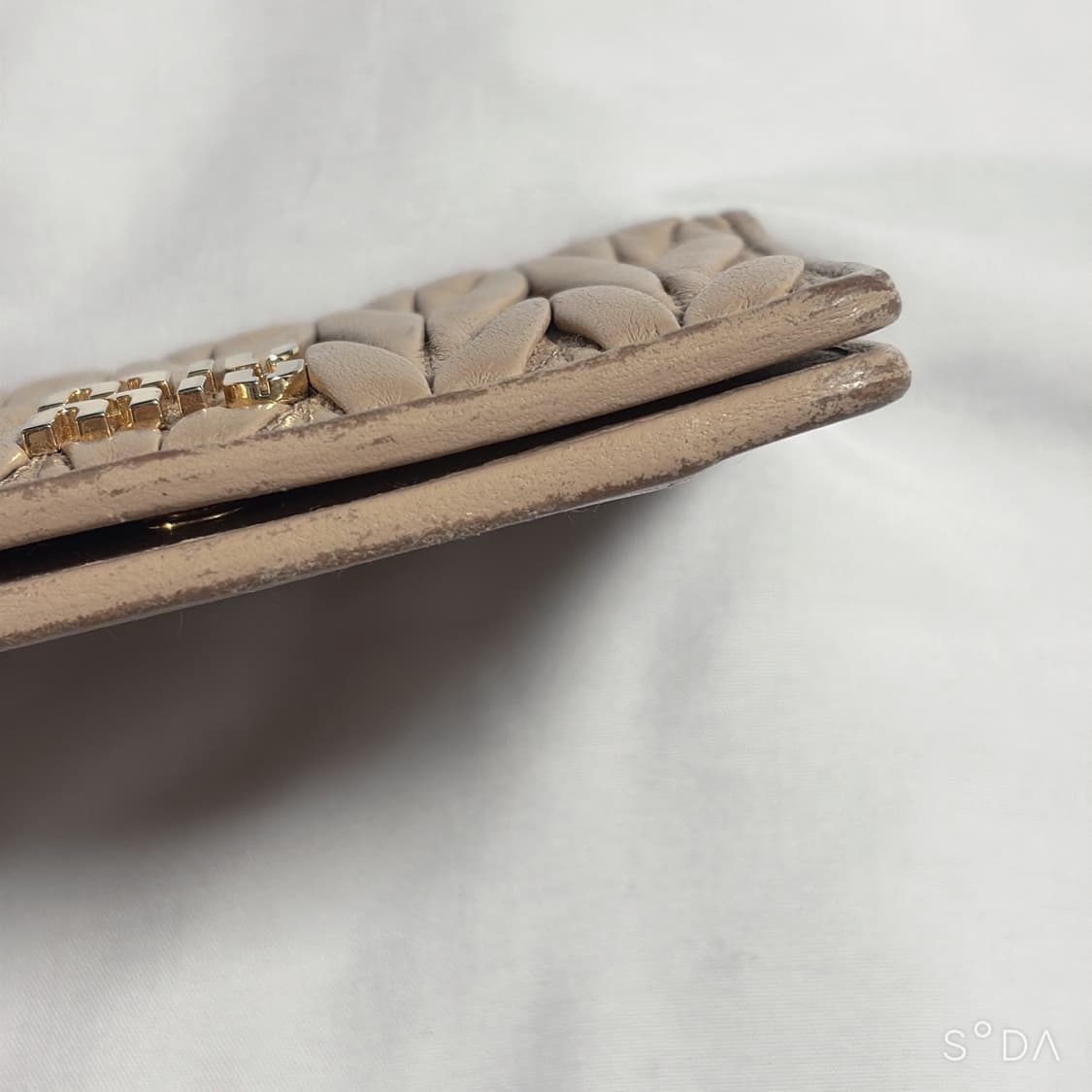 미우미우 마테라쎄 카드지갑 베이지 상품이미지4