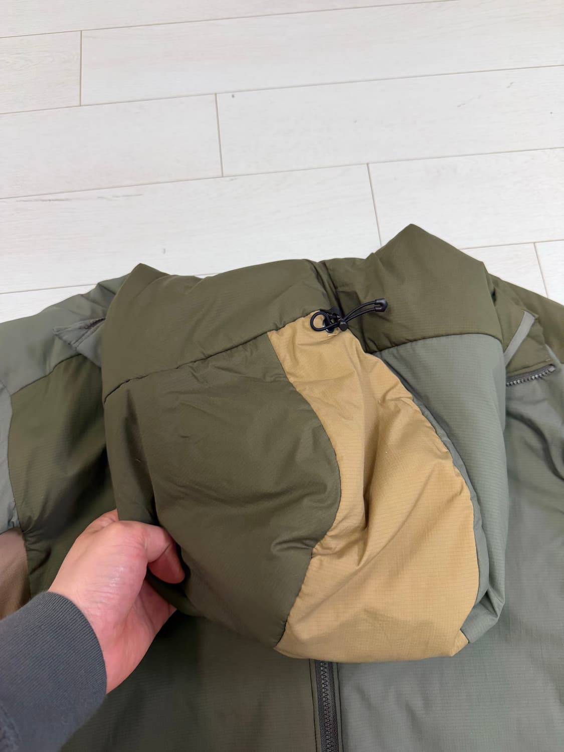 아크테릭스 아톰 포리지 M 사이즈  25년 4월 제조 상품  얼룩이 조금 상품이미지7