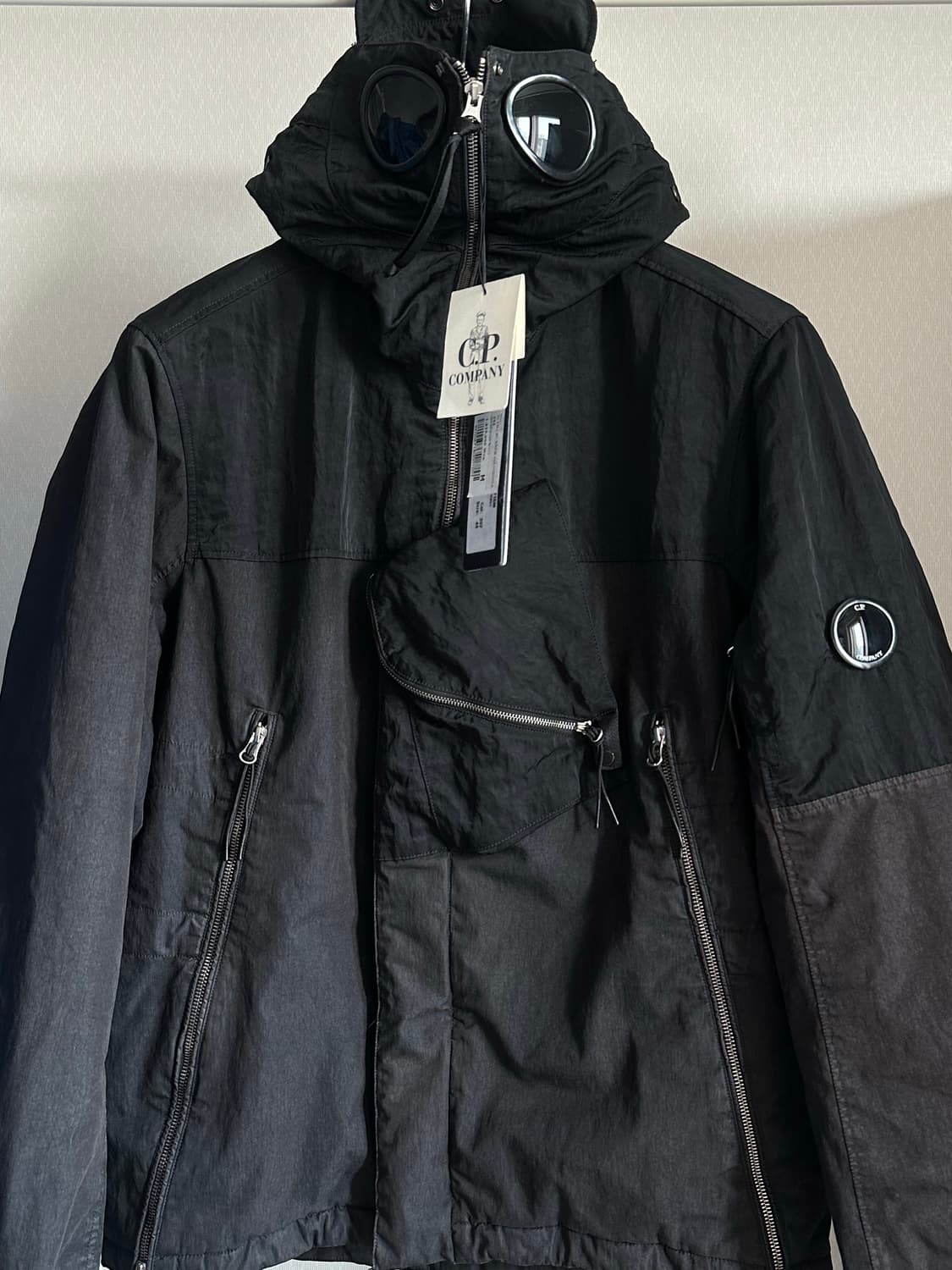 Cp컴퍼니 50fili 비와이 고글자켓 48(100) 블랙 상품이미지1