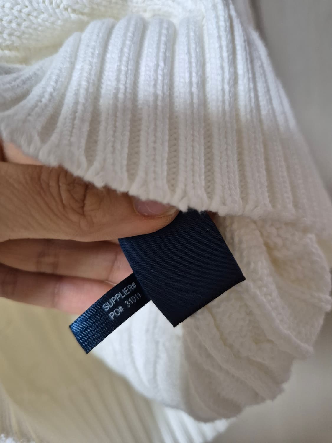 폴로 랄프로렌 케이블니트 브이넥 꽈배기 니트 m (미사용) 상품이미지5