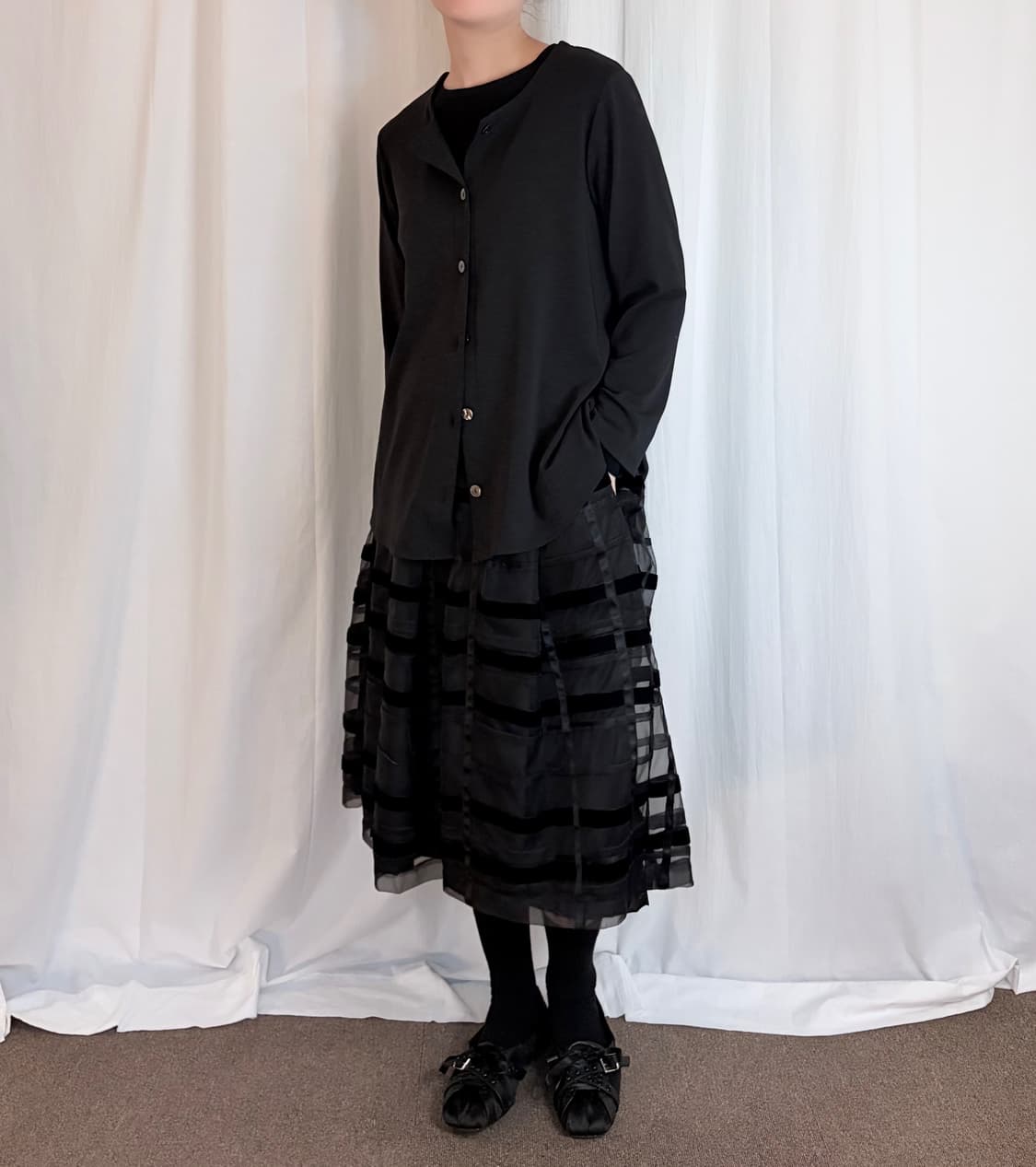 Round Neck Soft Cardigan - Black 상품이미지1
