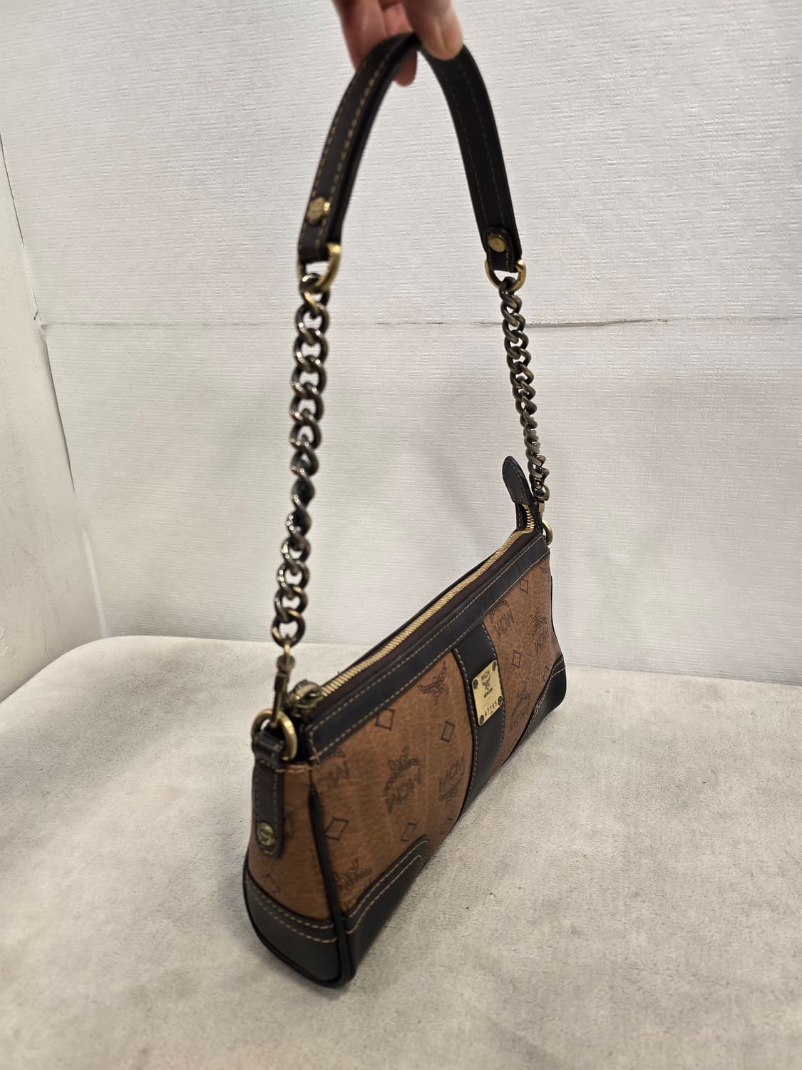 엠씨엠 MCM 비세토스 체인 미니 숄더백 상품이미지3