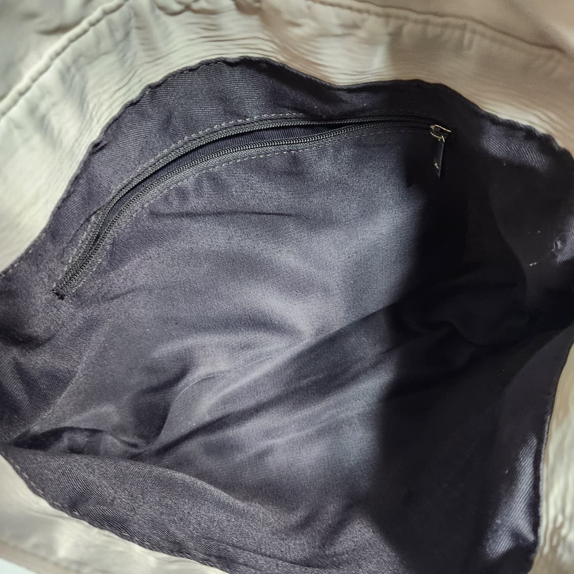 J420 마땡킴 버클 나일론 숄더백
 상품이미지7