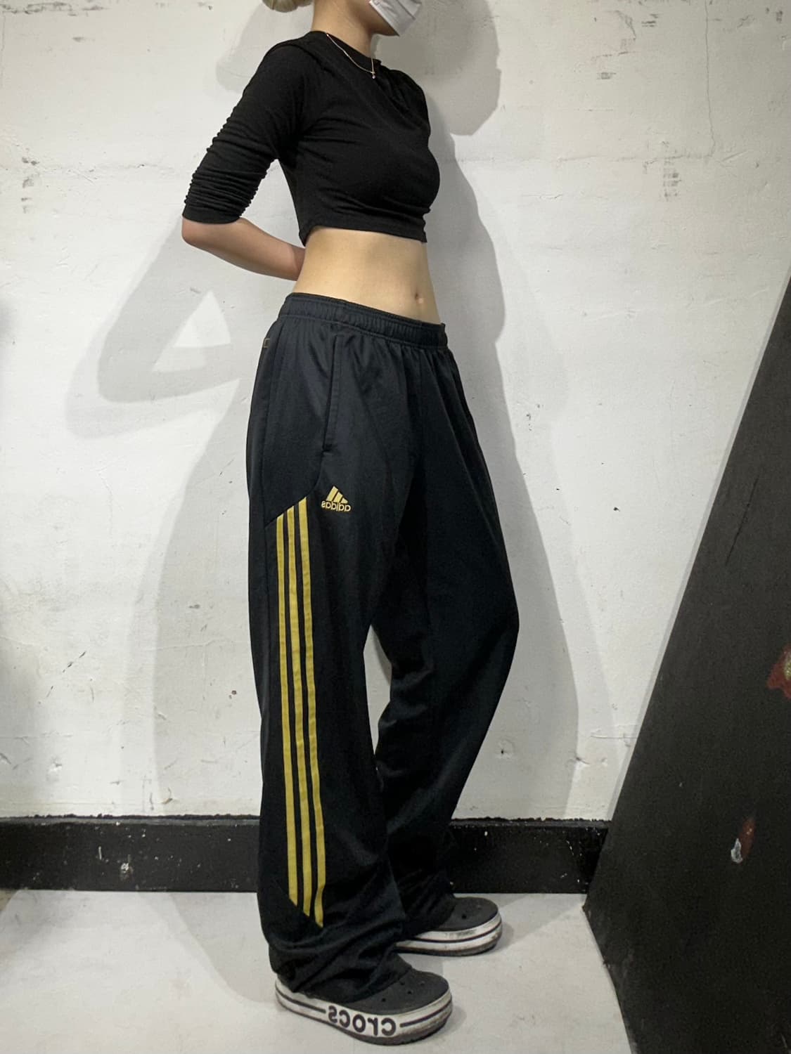 아디다스 블랙 골드 삼선 와이드 트레이닝 팬츠 L 상품이미지1