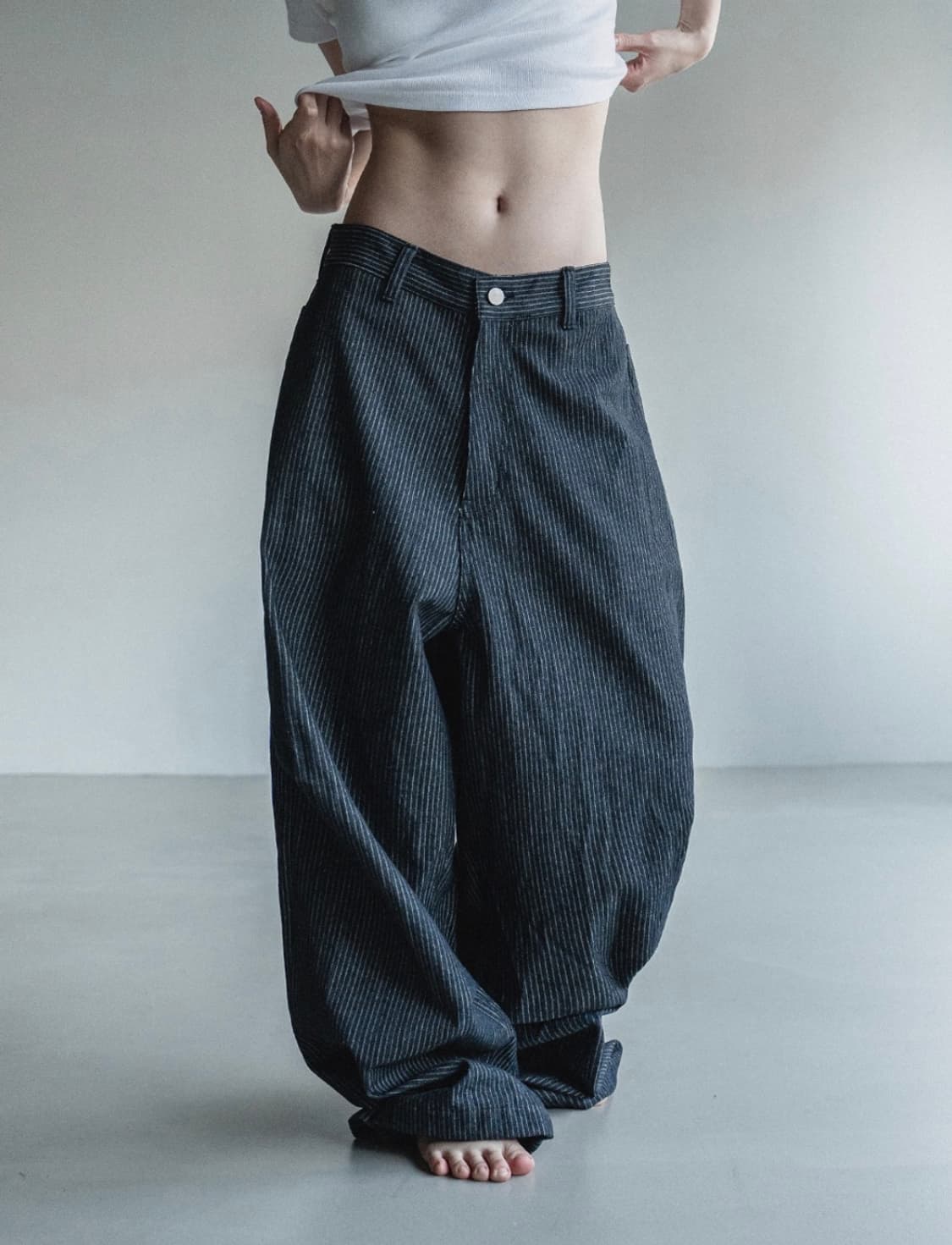 매니크 [UNISEX] 블래키 스냅버튼 스트라이프 와이드 데님 상품이미지1