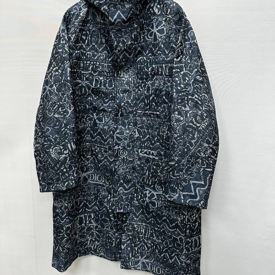 디올 x 스투시 로고 올오버 후드 코트 (105)  상품이미지3