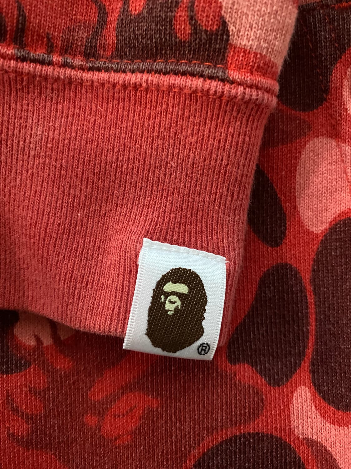 베이프 불꽃카모 레드 후드집업 상품이미지3