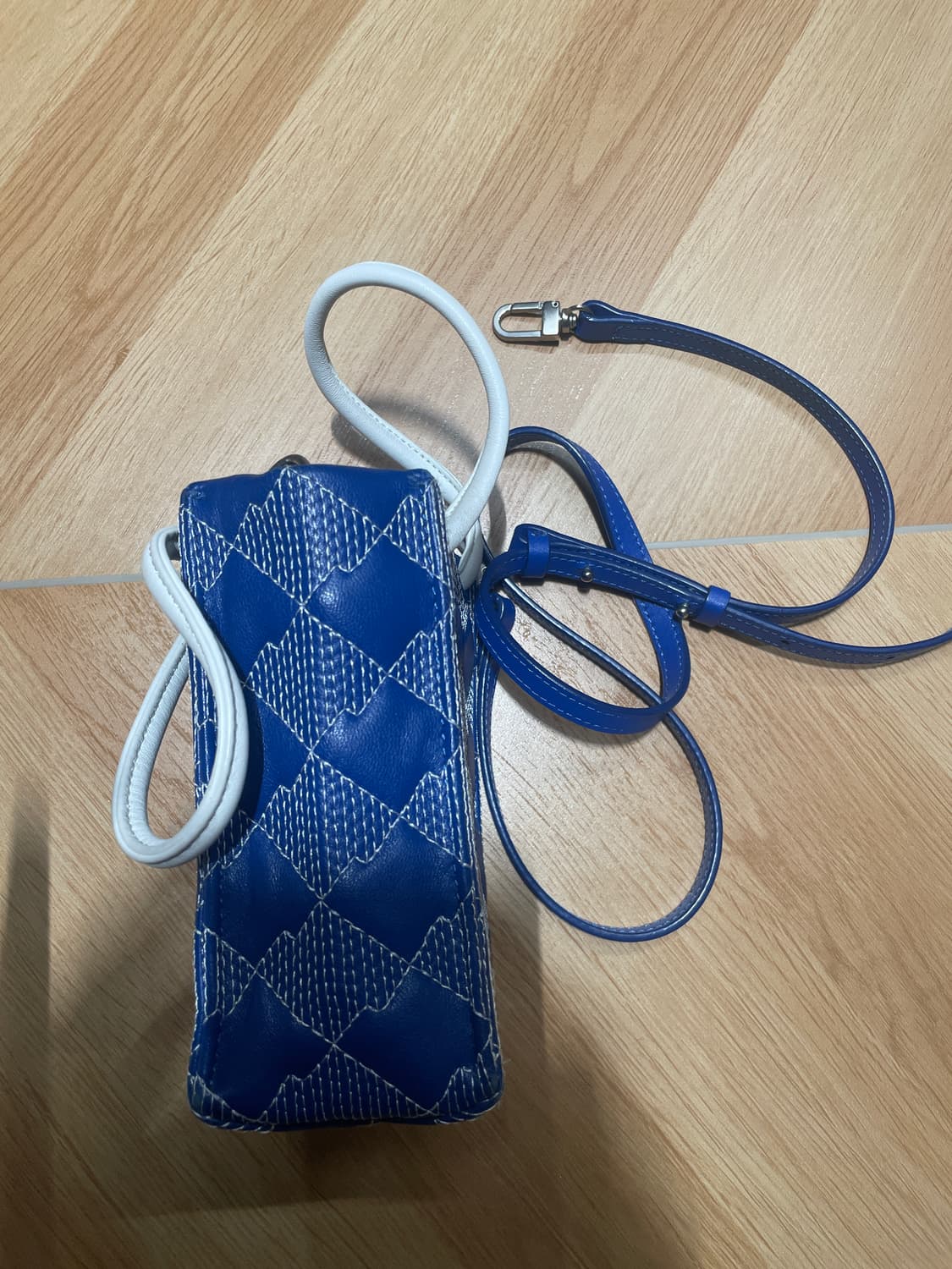 아더에러 크로스백 테닛 쇼퍼백  tenit shopper bag 상품이미지2