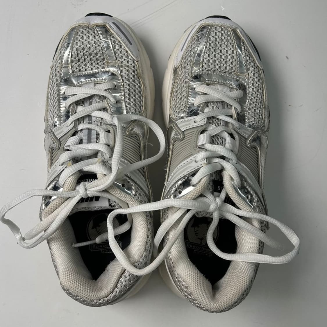 나이키 줌 보메로 5 포튼 더스트 그리드아이언 운동화 235 상품이미지5