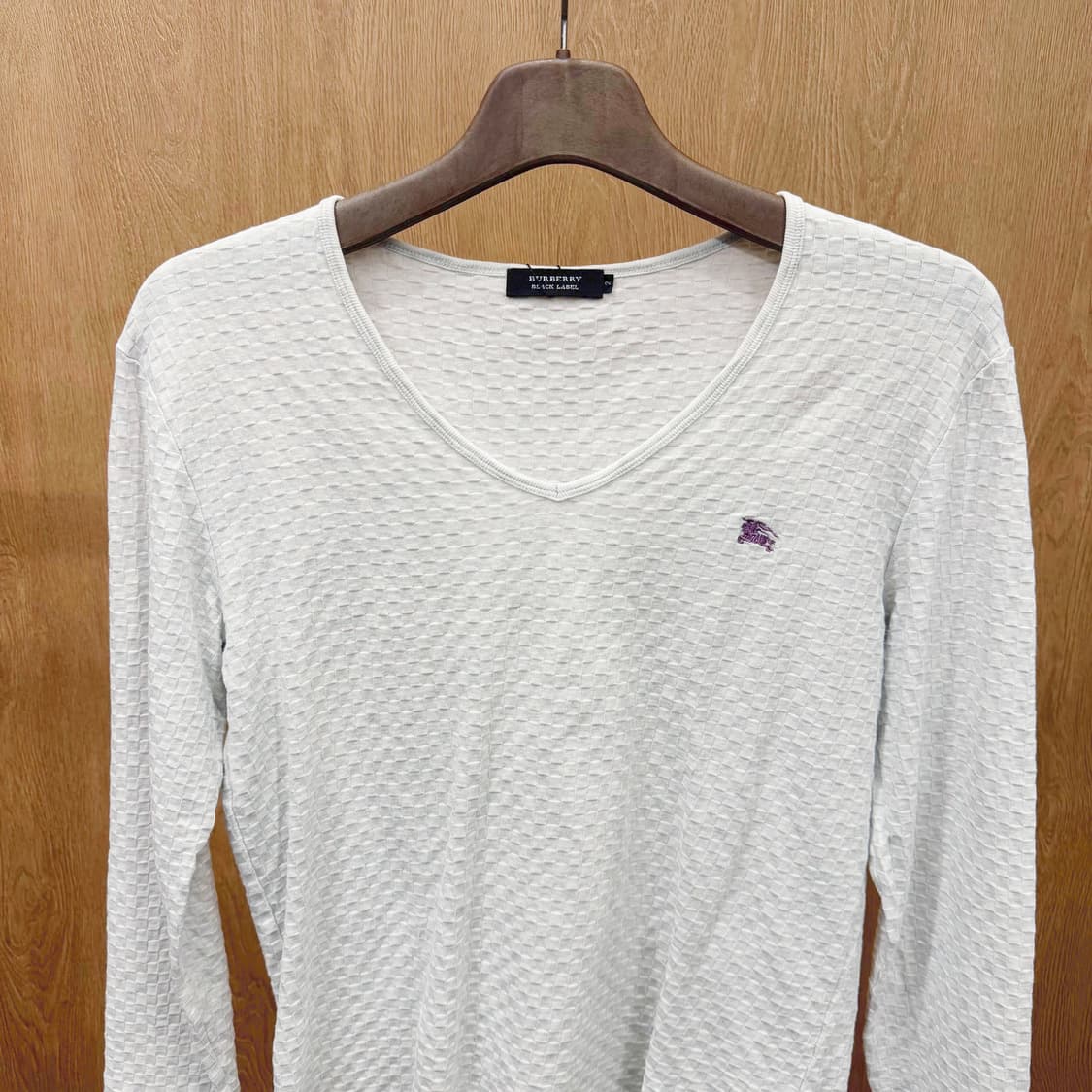 버버리 블랙라벨 라운드넥 티셔츠 긴팔 그리드 패턴 로고 디테일 화이트 상품이미지4