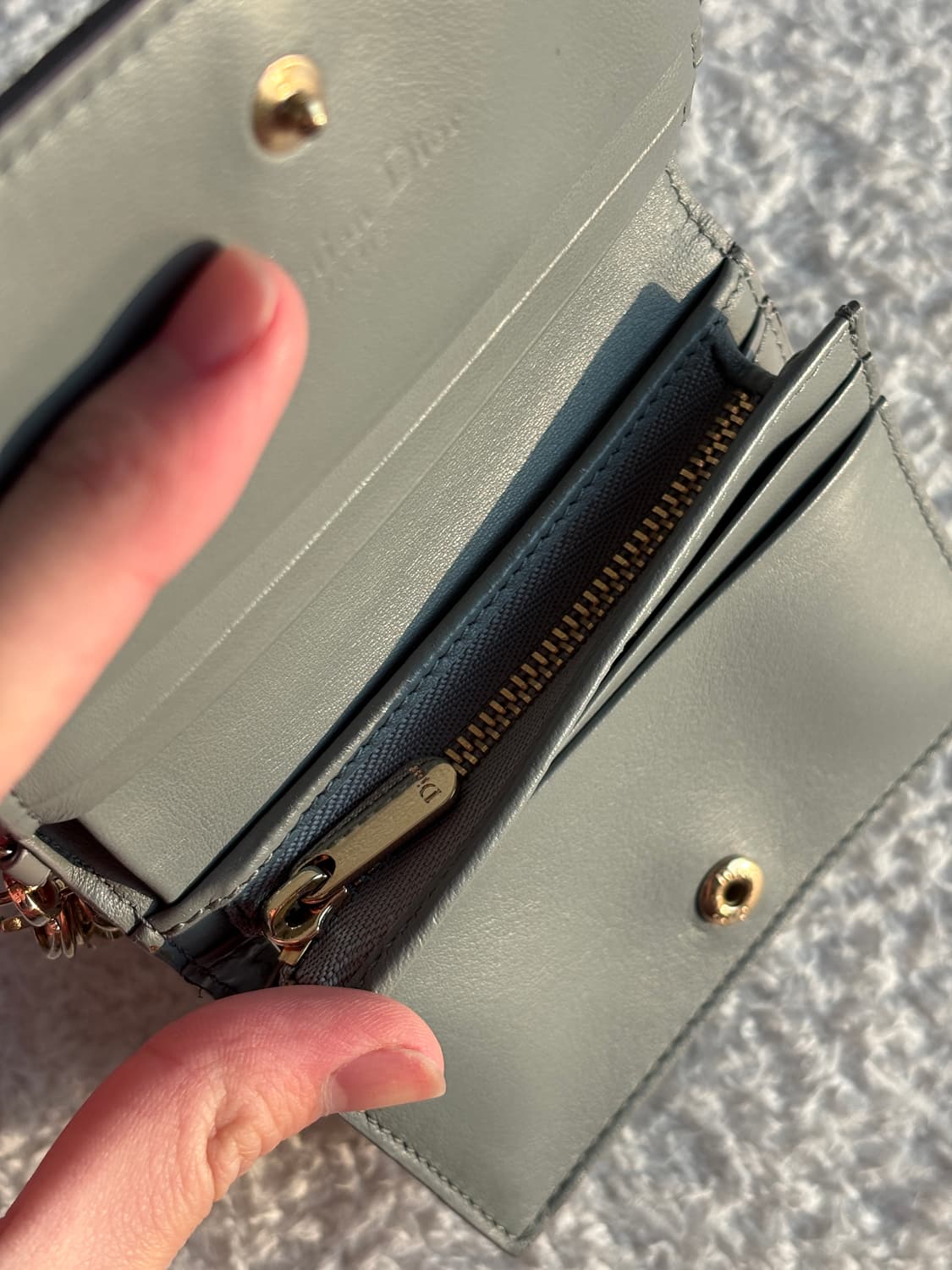 디올 레이디 까나쥬 반지갑 (풀구성) 상품이미지7