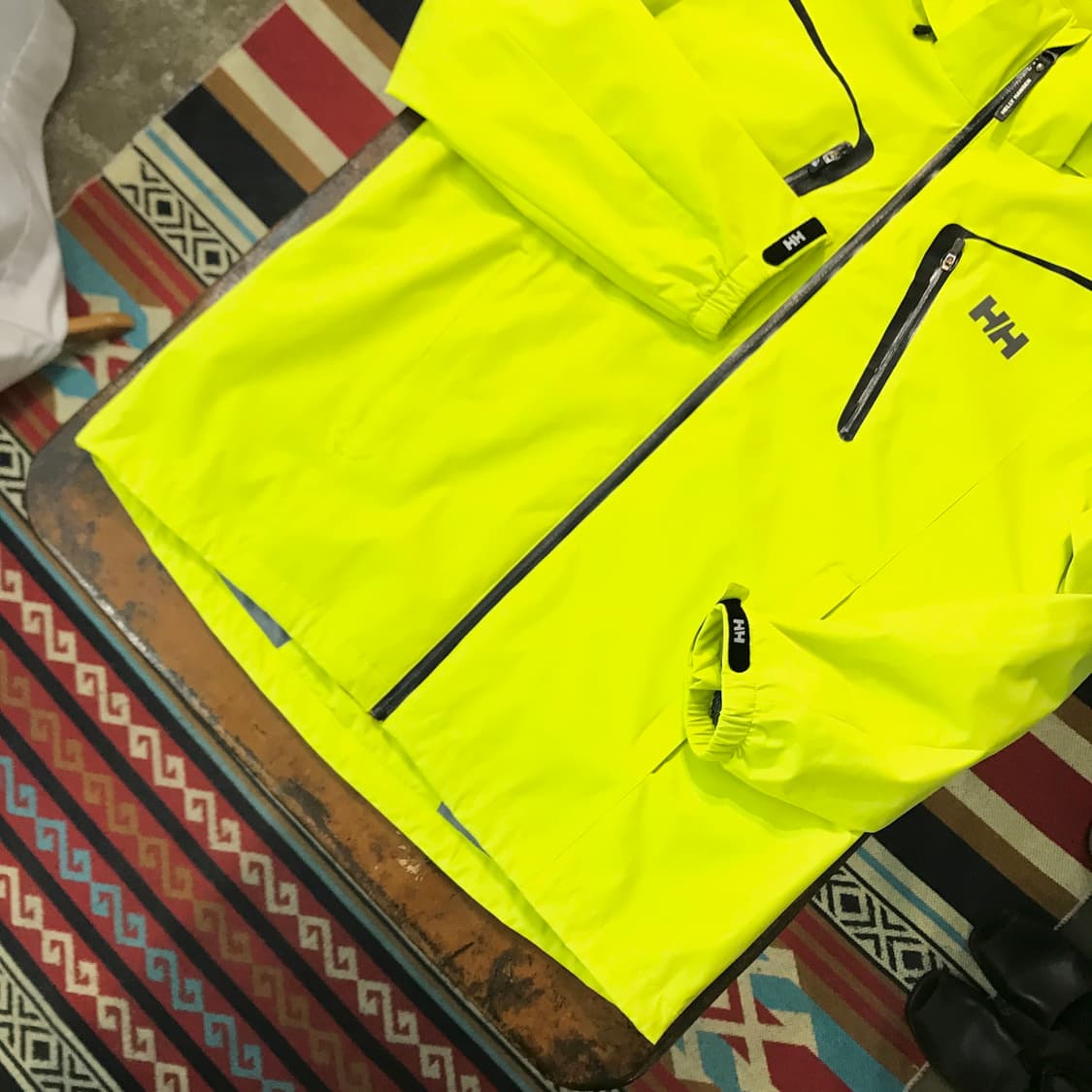 헬리한센 형광 옐로 후드 윈드브레이커 자켓 남성 105 110 상품이미지3