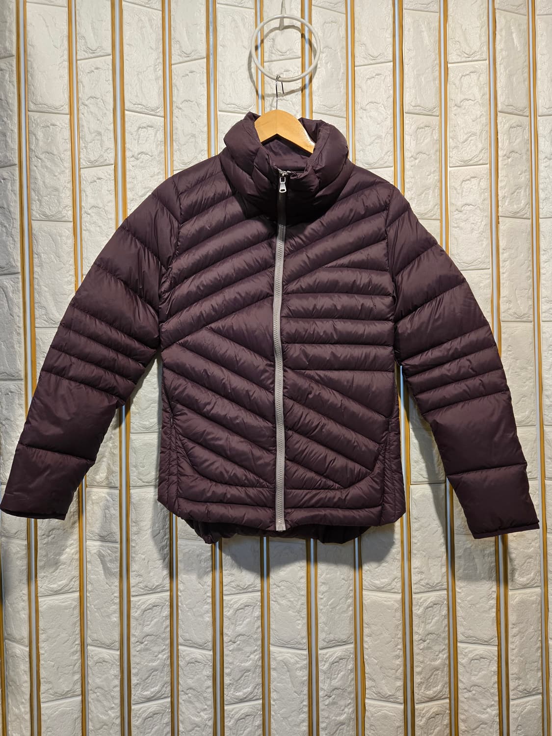 래인바이 여성 구스 경량패딩 새상급 95-100 상품이미지1