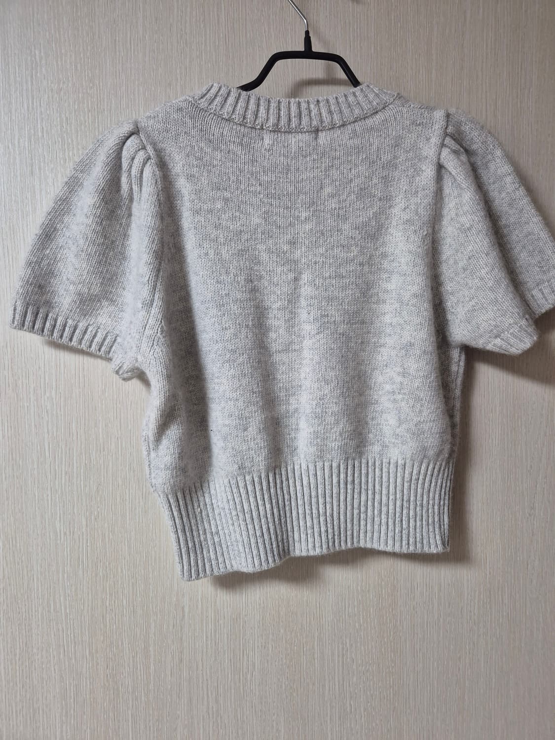 틸아이다이 라쿤 브이넥 니트 반팔 탑 상품이미지3