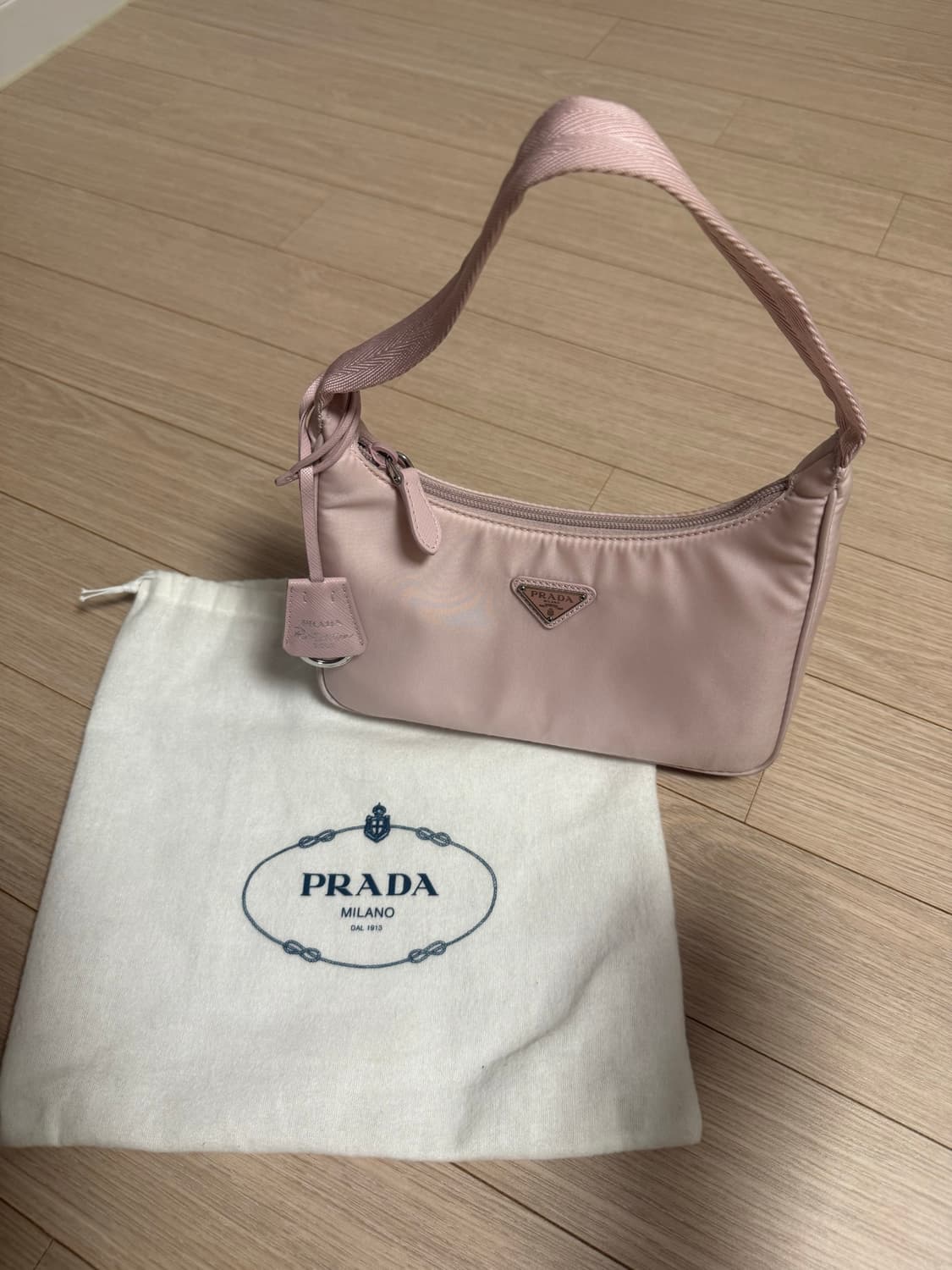 프라다 리나일론 호보백 앨러배스터핑크 상품이미지5