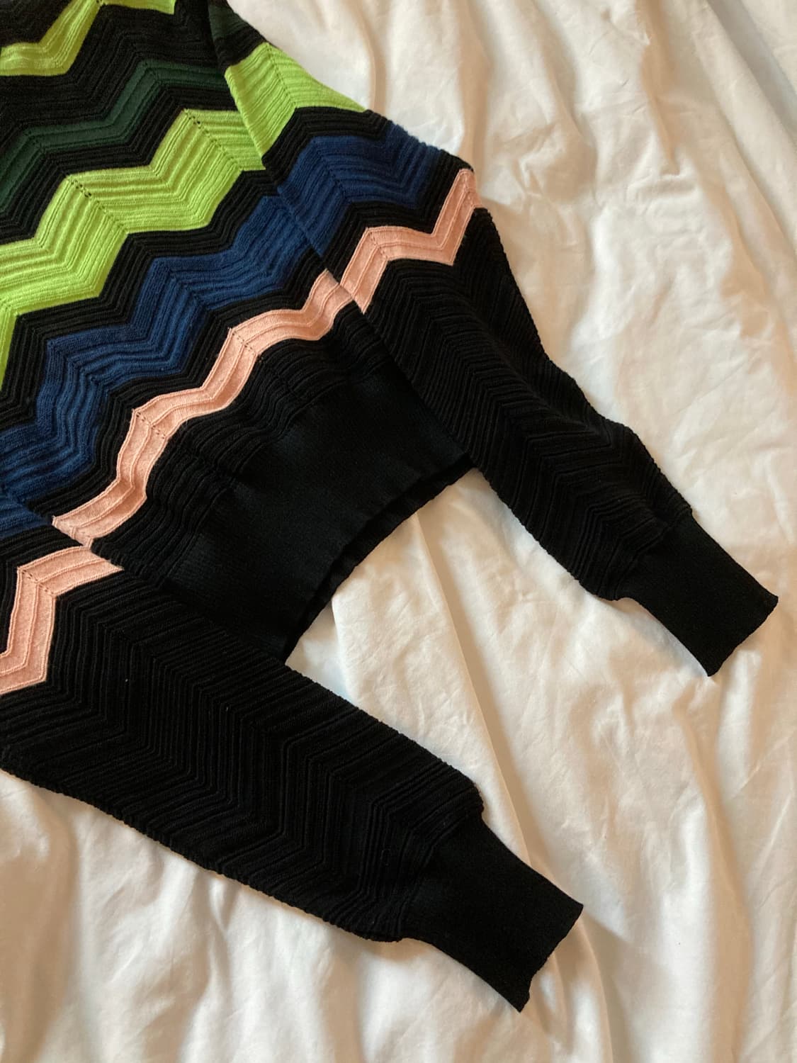 미쏘니 크롭티드 터틀넥 상품이미지7