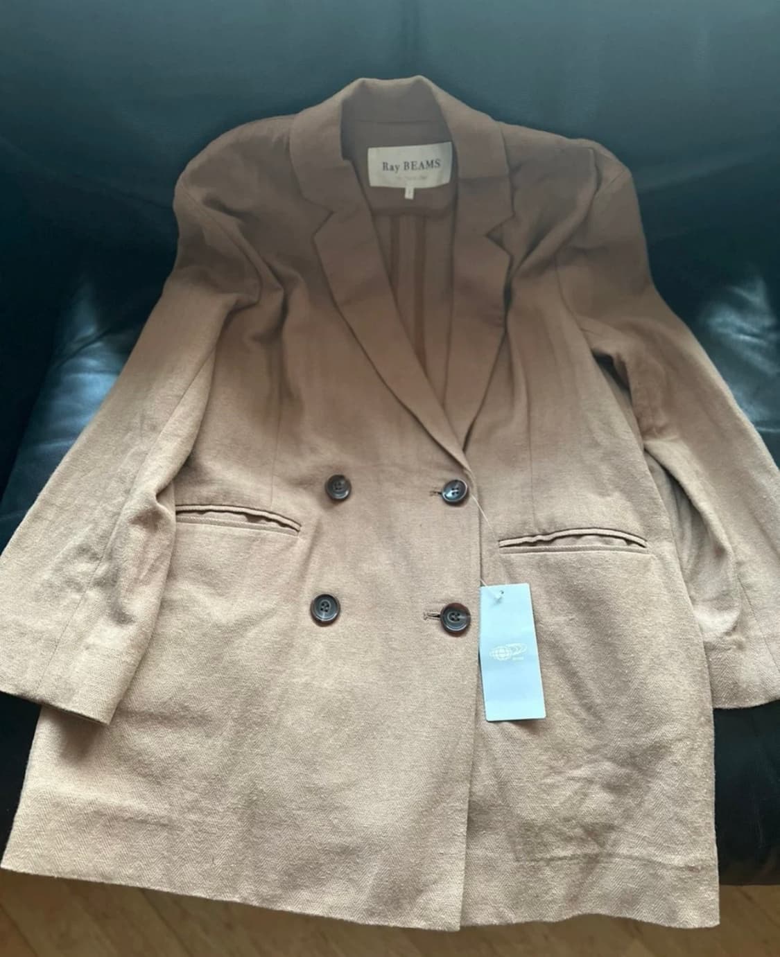 빔즈 Beams 의 라이트 브라운 색상 더블 블레이저 새 제품 상품이미지1