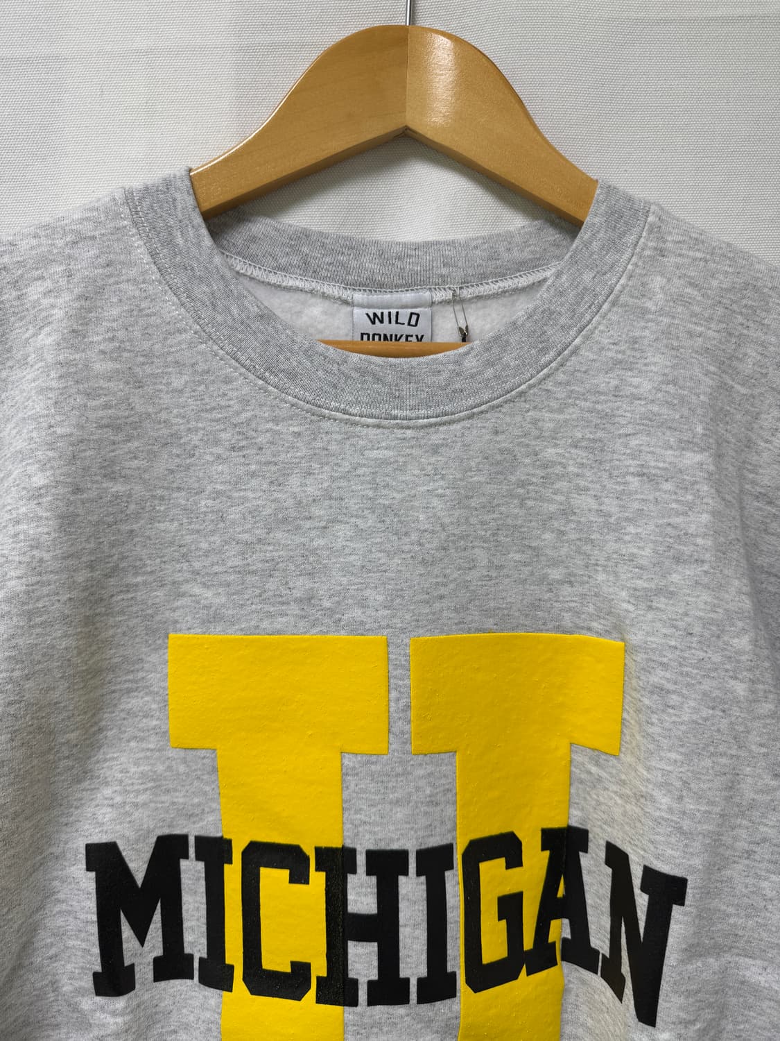 와일드동키 WILD DONKEY 미시건  맨투맨 그레이 상품이미지2