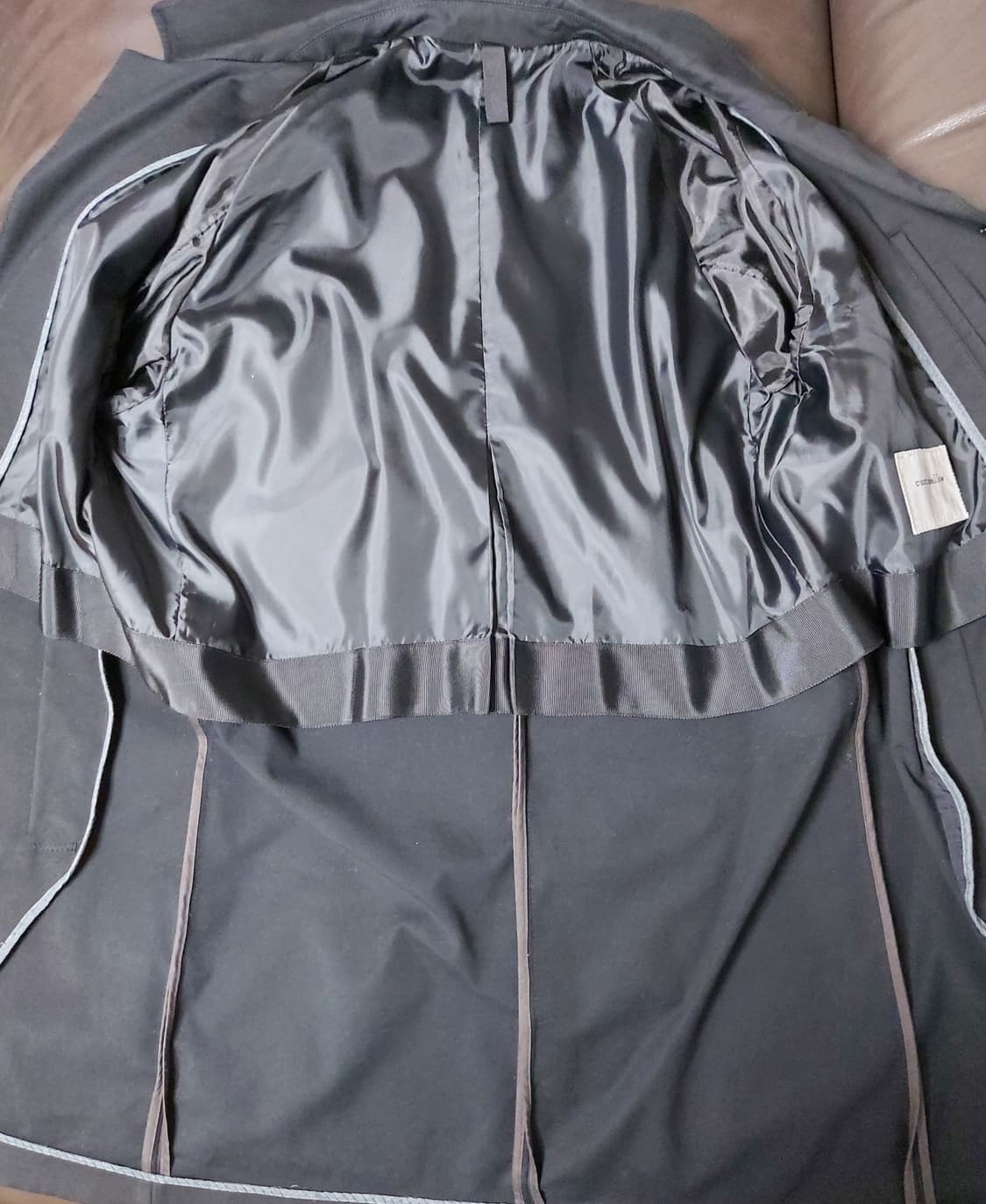 커스텀멜로우 블랙 하프 코트(95)

 상품이미지4