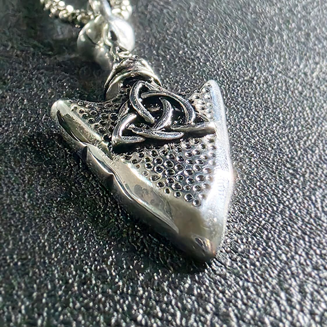 Kharu 티타늄 펜던트 빈티지 엔틱 고대 트리케트라 남자 목걸이 상품이미지2