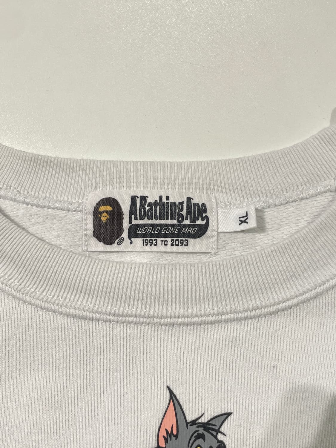 베이프 x 톰과 제리 화이트 페인팅 스웻 셔츠 상품이미지7