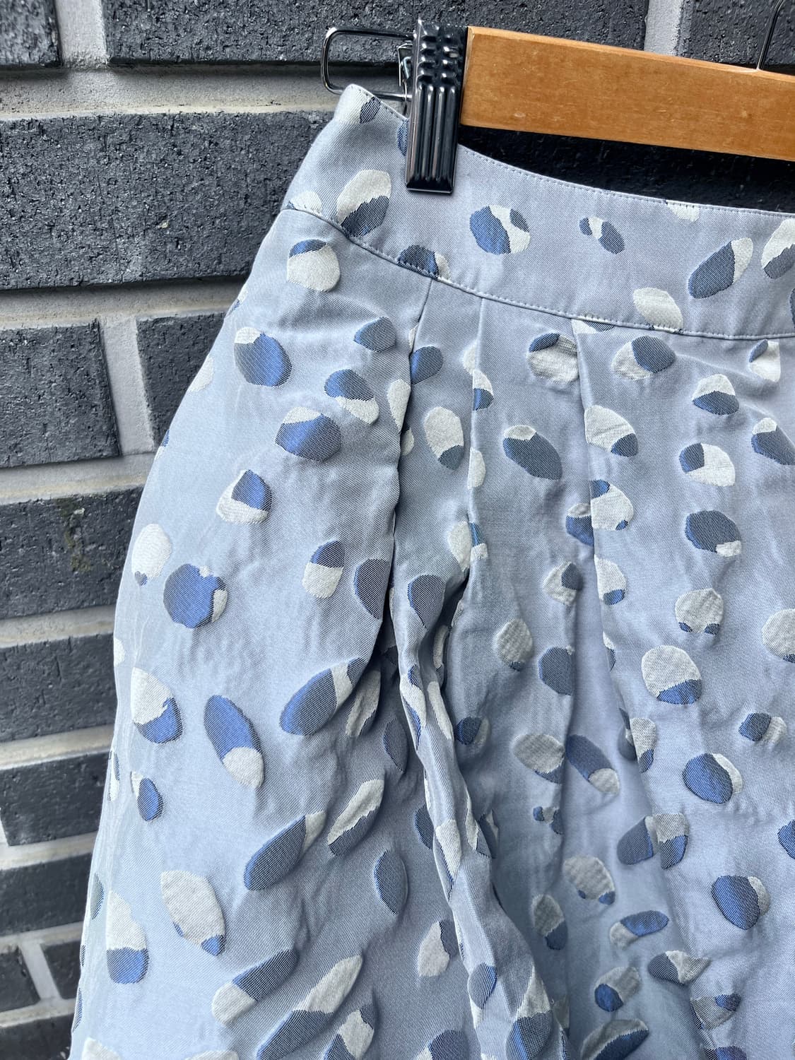 To be Chic 레오파드 벌룬 스커트 라이트 블루 상품이미지8