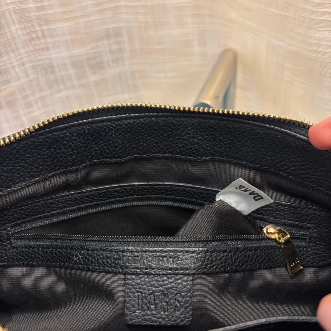 정품 닥스 소가죽 DD 크로스백     상품이미지8