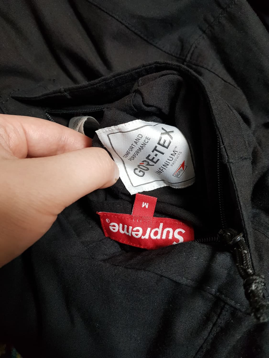 슈프림 마드라스 리버시블 윈드스토퍼 퍼퍼 패딩 자켓 블랙 23SS 상품이미지7