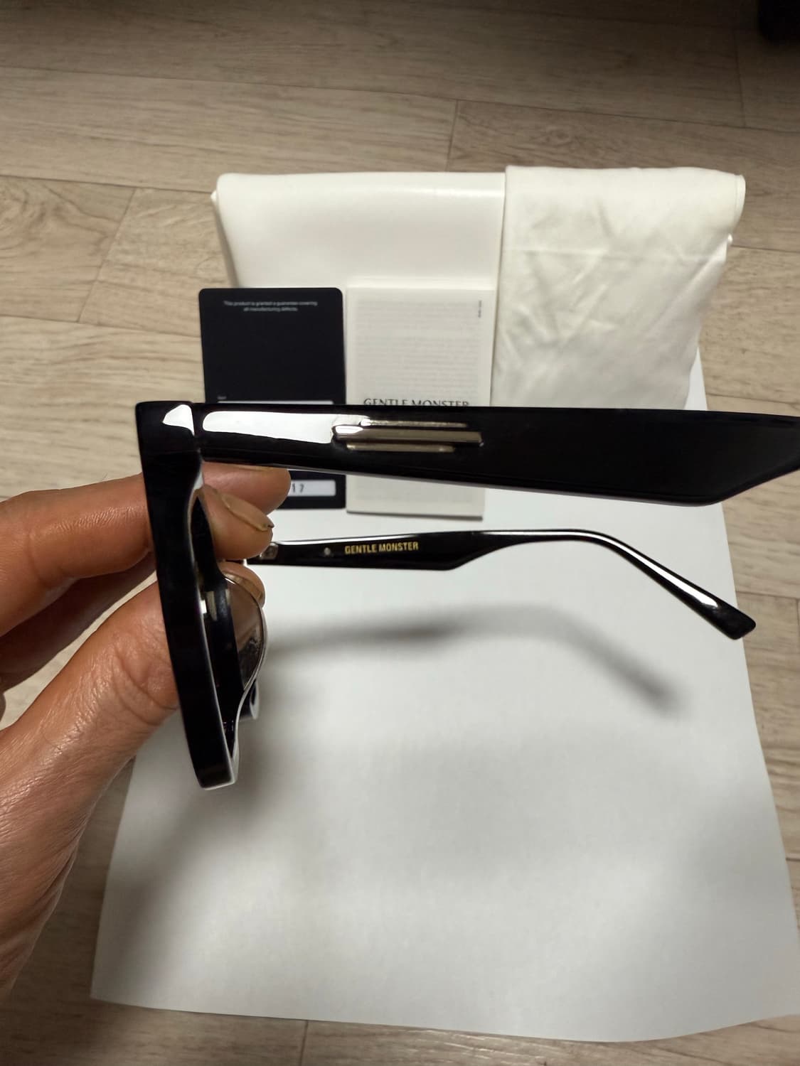 젠틀몬스터 릴리트(BR) 팝니다. 상품이미지2