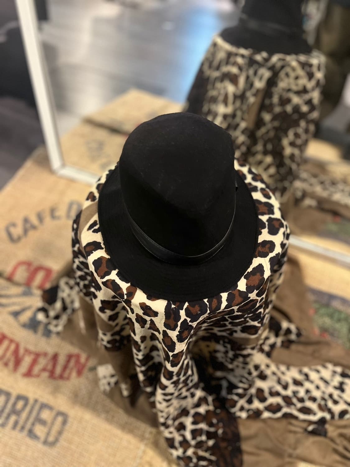 Hermès Rabbit Felt Calf Leather Trim Hat 상품이미지4