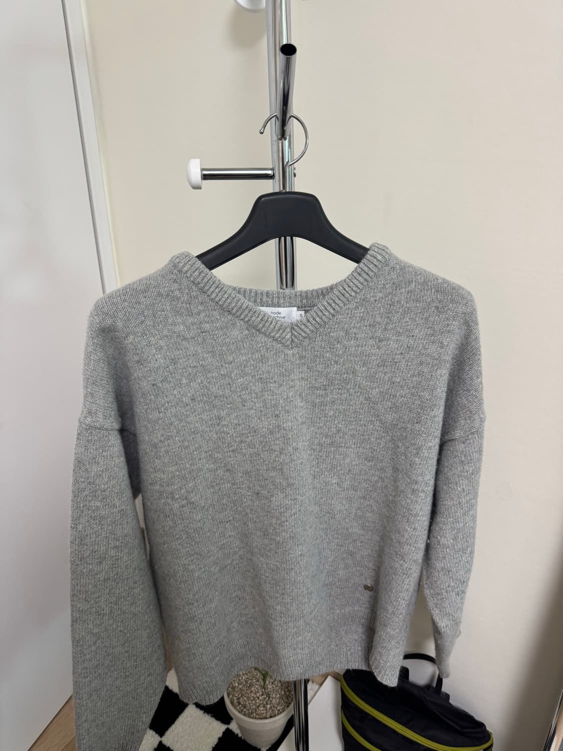 노드아카이브 v넥 니트 (0size) 상품이미지1