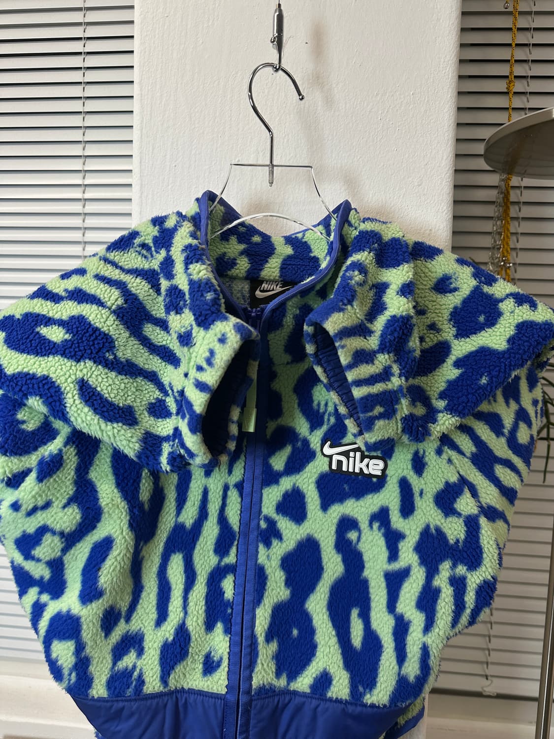 나이키 애니멀 크롭 플리스  상품이미지3