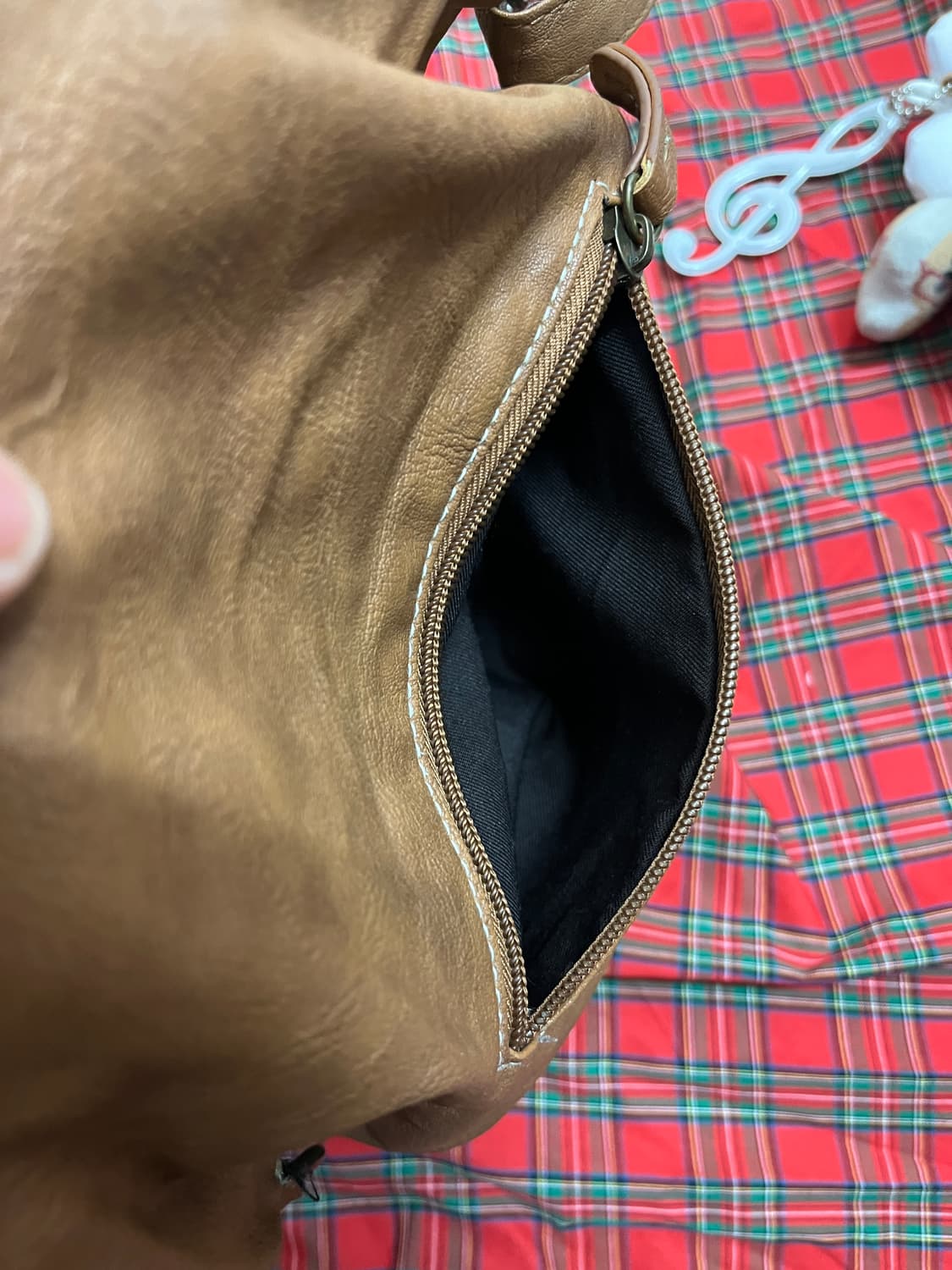 가마구치 가죽 크로스백 〰️ 상품이미지10