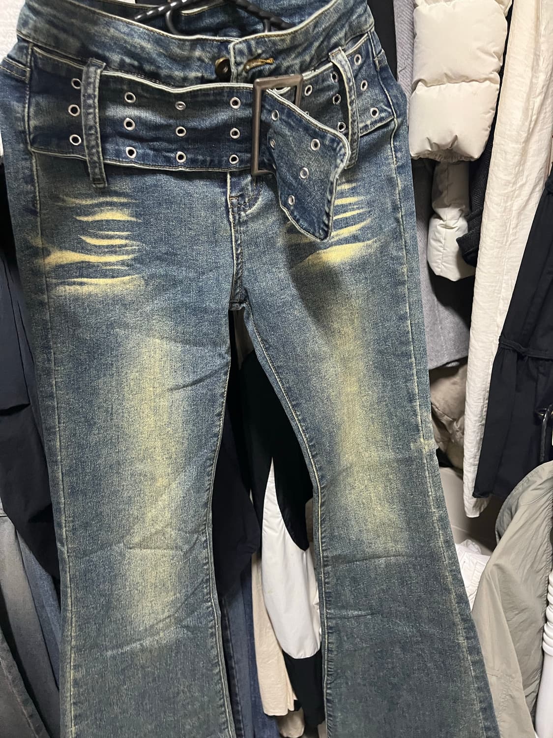 벨트 포인트 데님 부츠컷 팬츠 상품이미지1