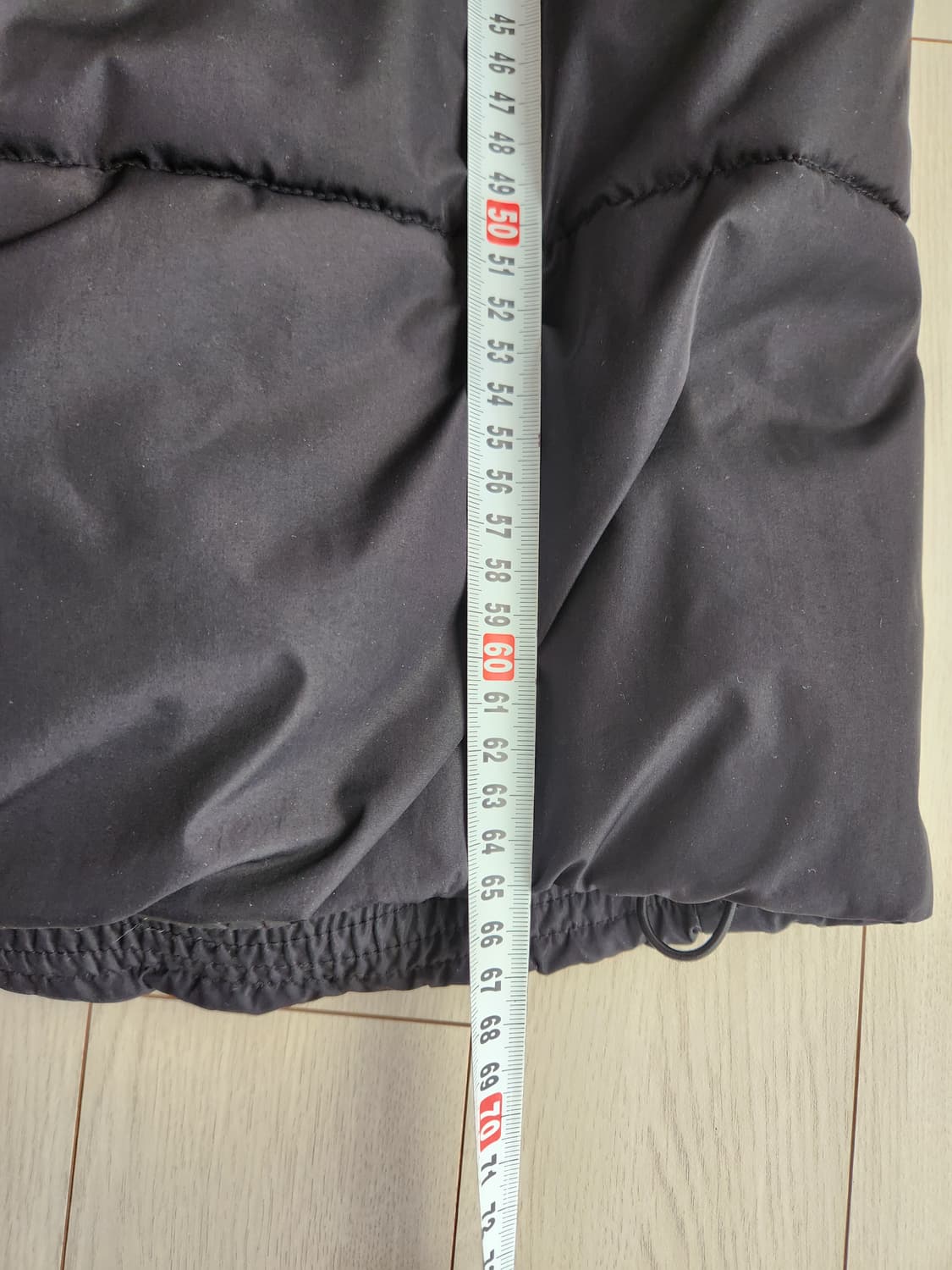 에잇세컨즈 남성 푸퍼 블랙 숏패딩 사이즈100(L)

얼핏보면 새거에요^ 상품이미지9