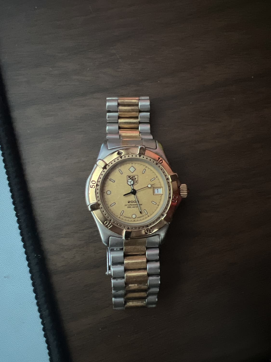 태그호이어 프로페셔널 200 빈티지 시계 상품이미지1