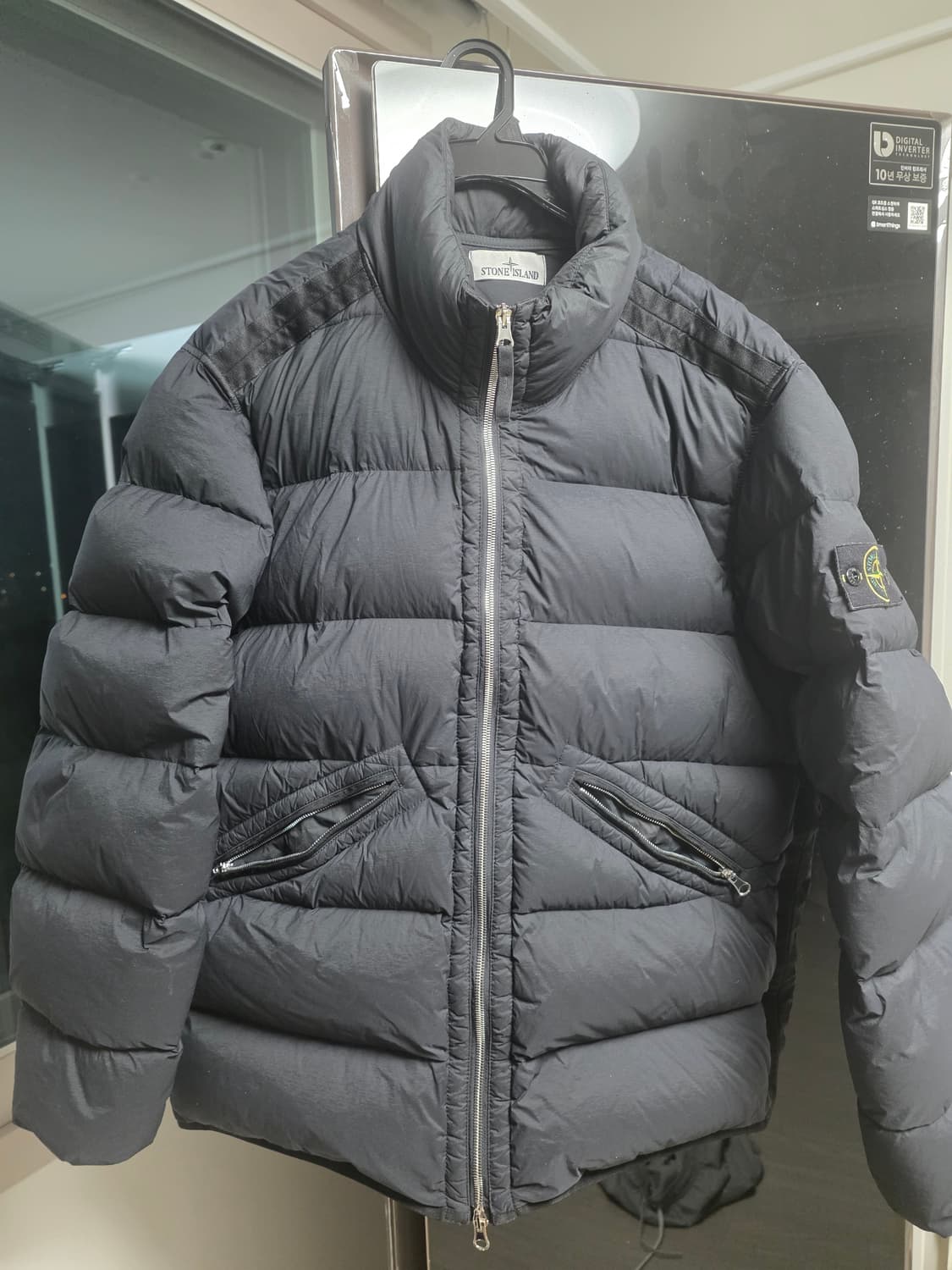 스톤아일랜드 심리스 터널  블랙 패딩 점퍼 자켓 xl 24년 상품이미지1