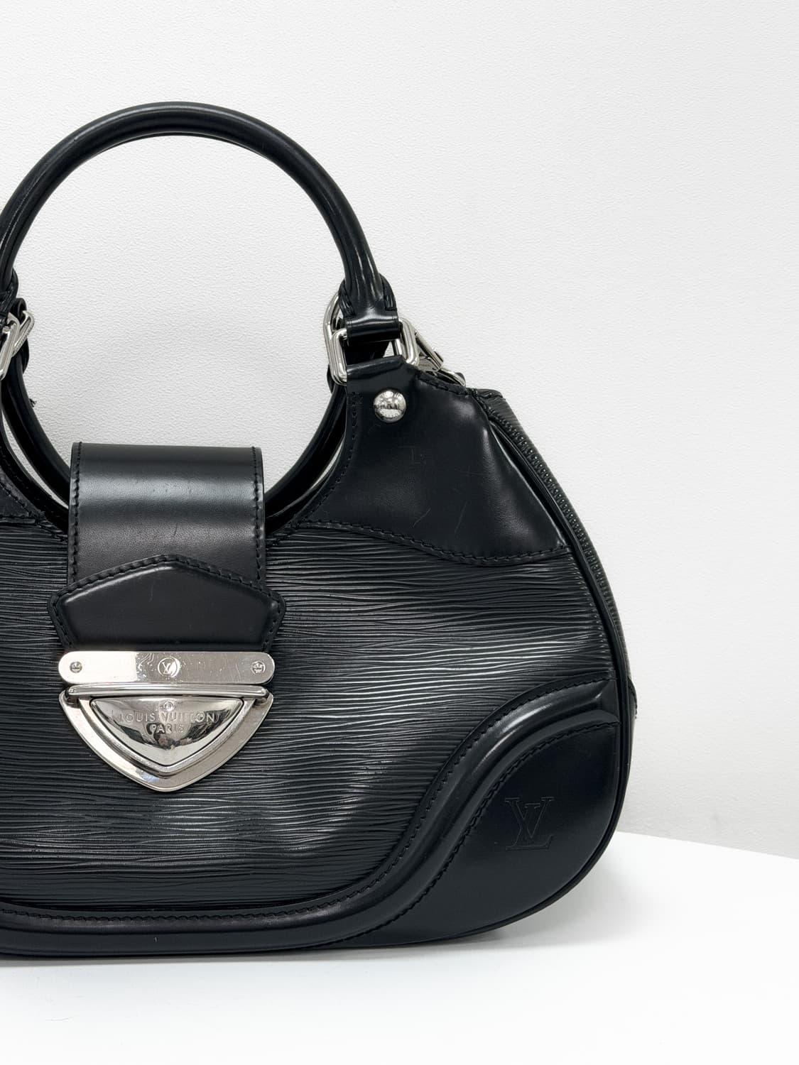 루이비통 에피 삭 몽테뉴 PM 상품이미지4