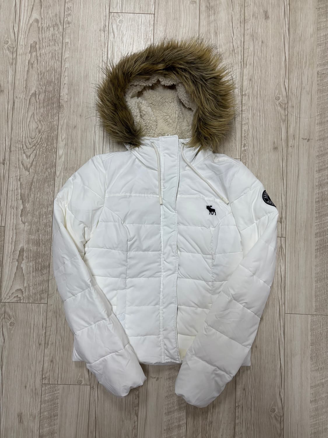 아베크롬비 울프죠 패딩 화이트 m 상품이미지1