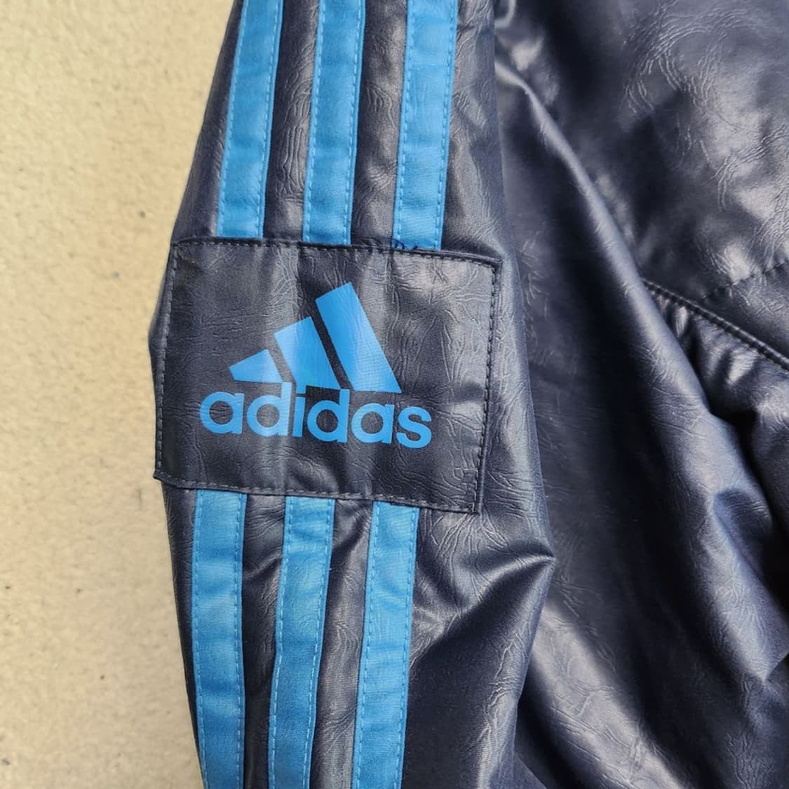 ADIDAS 올드스쿨 패딩  Men 105 상품이미지4