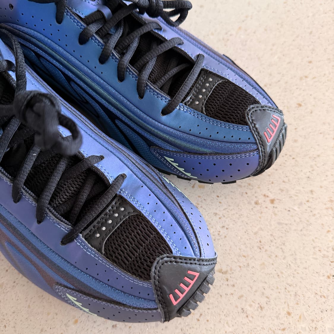 나이키 샥스 R4 블액 앤 핫펀치 상품이미지3