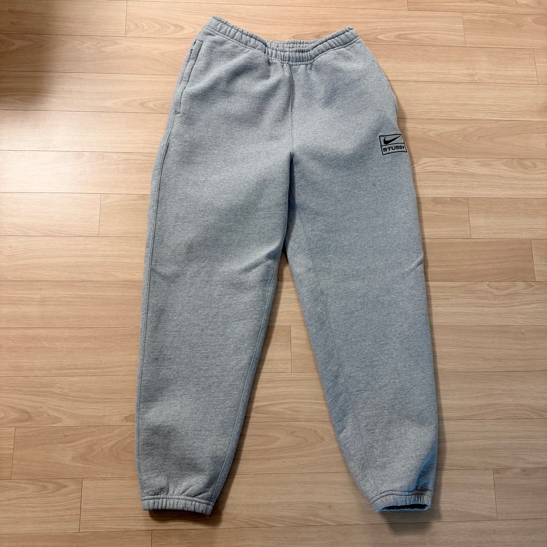 [S] 나이키 x 스투시 NRG RA 플리스 팬츠 다크 그레이 헤더 상품이미지1