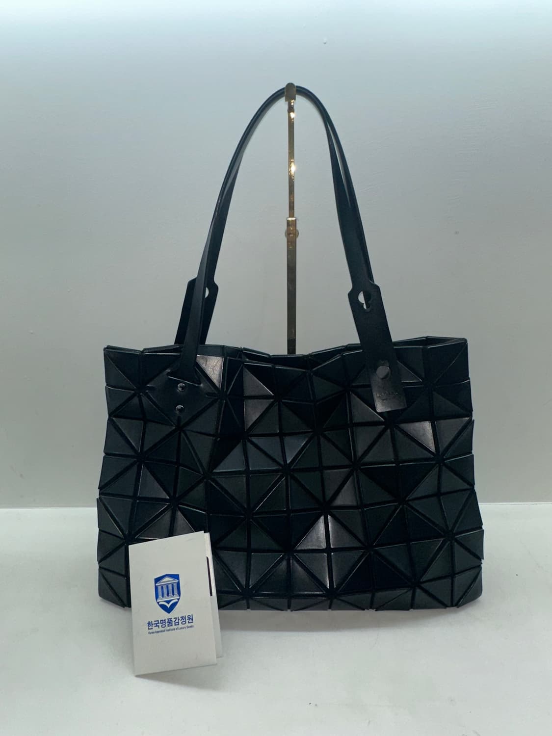 바오바오 이세이미야케  숄더백 (한국명품감정서 동봉) 상품이미지2