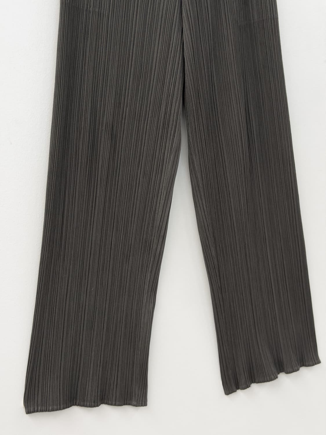 이세이미야케 플리츠플리즈 팬츠 상품이미지3