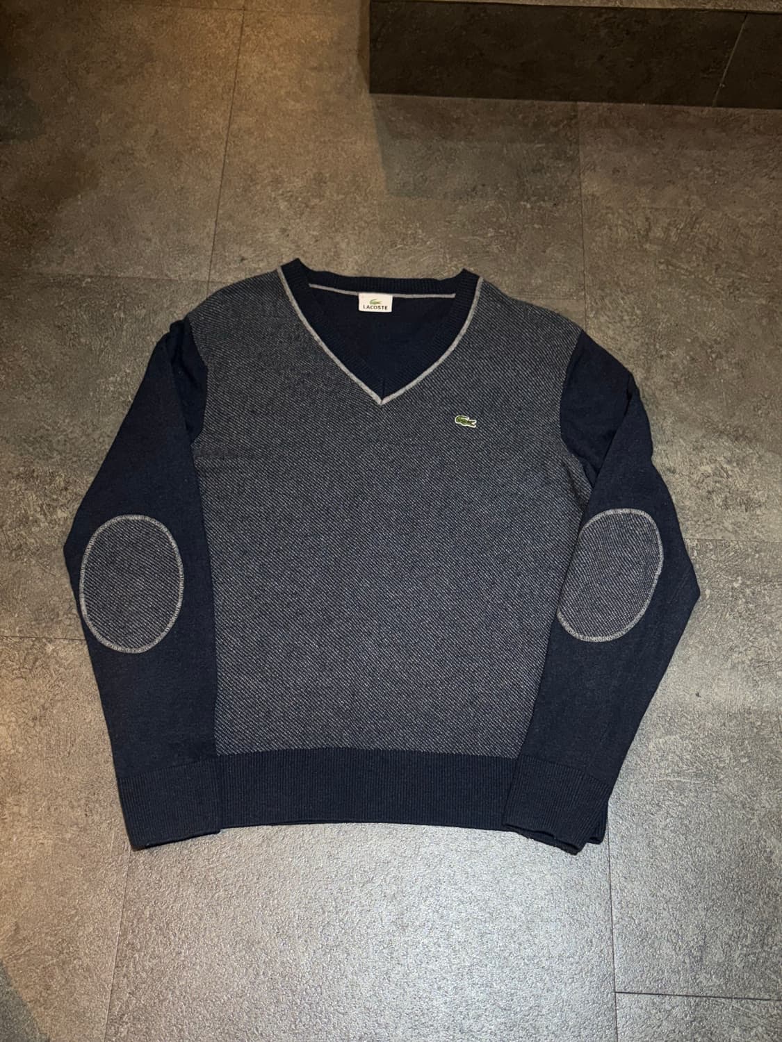 라코스테 브이넥 니트 올드스툴 5사이즈 상품이미지2
