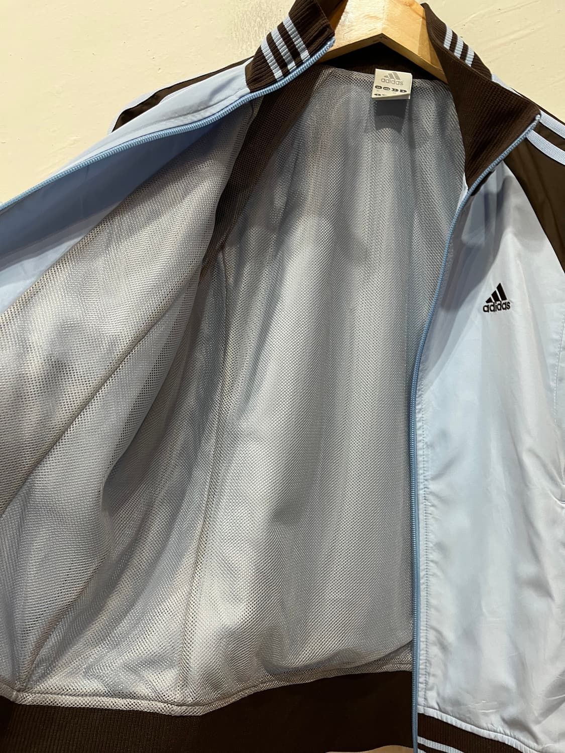 아디다스 재팬 스카이블루 브라운 윈드브레이커 우먼즈 상품이미지6