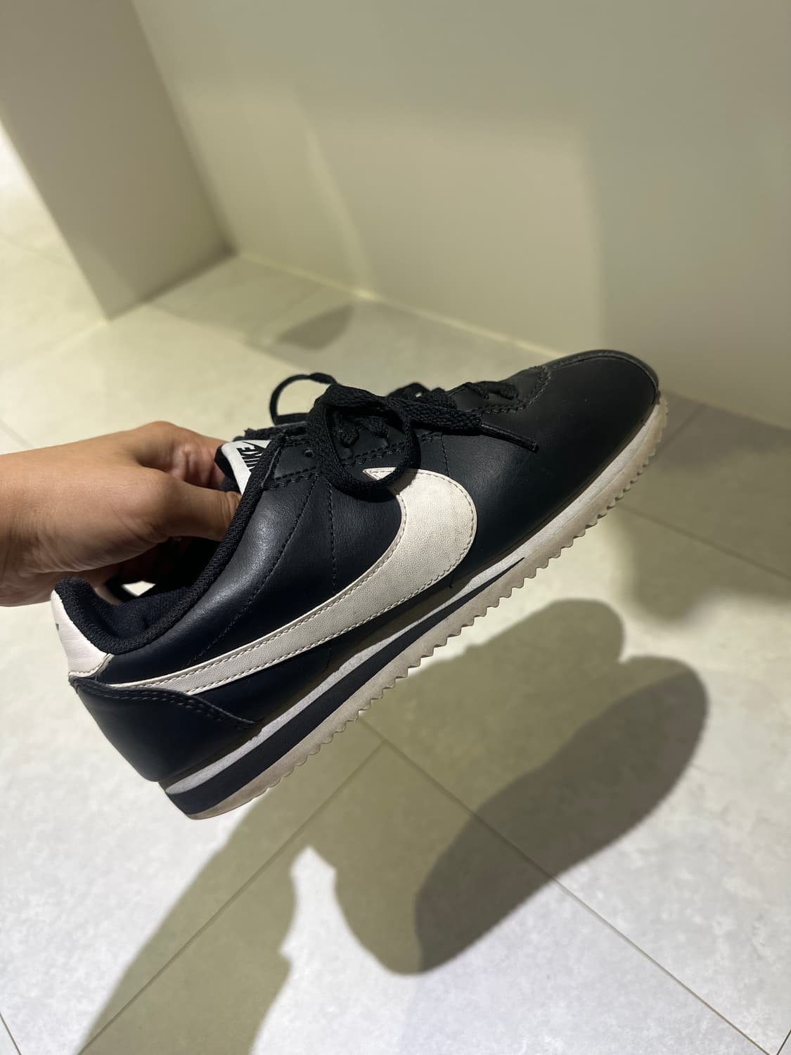 나이키 코르테즈 레더 흰검 245 상품이미지3