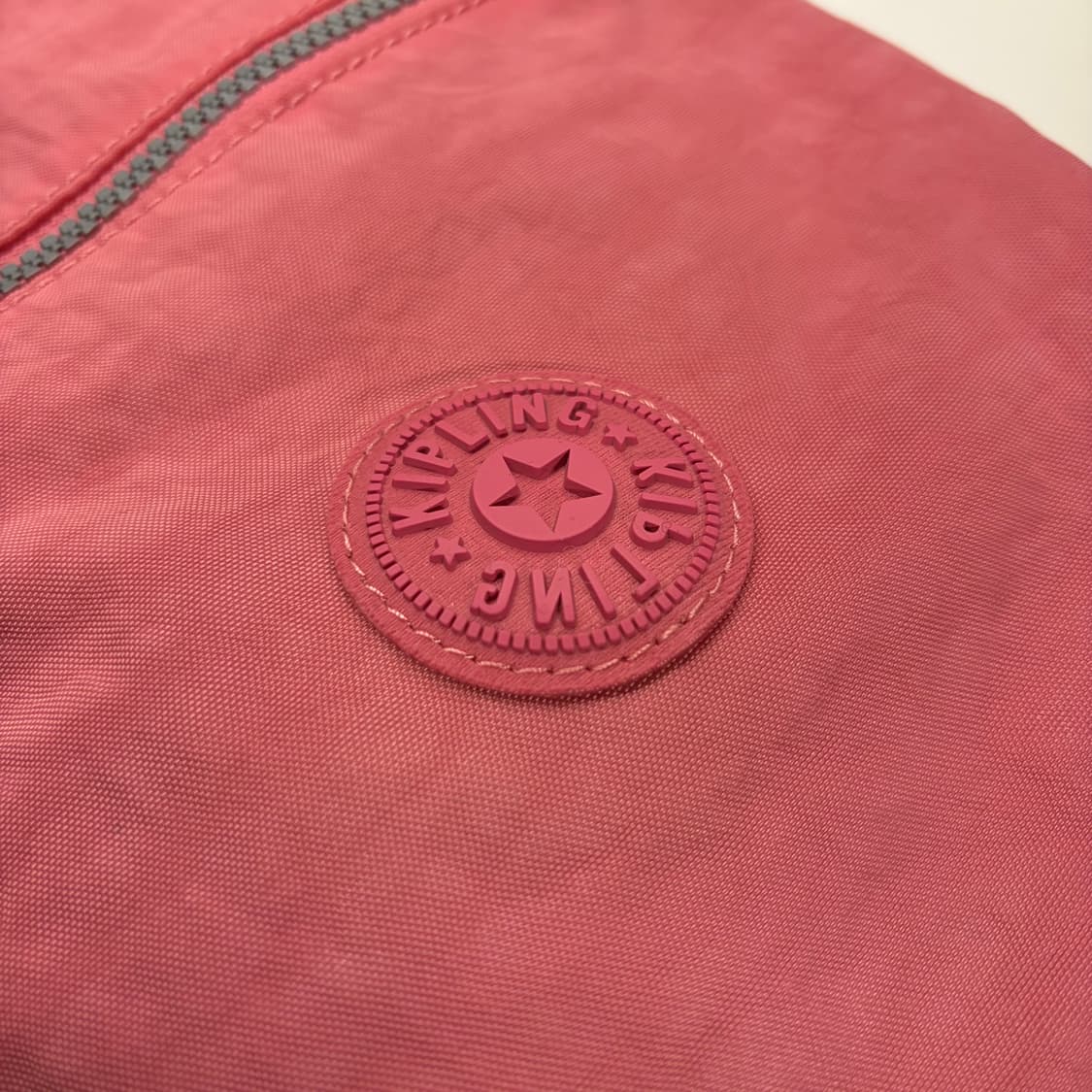 키플링 백팩 핑크 + 키링 포함 상품이미지3